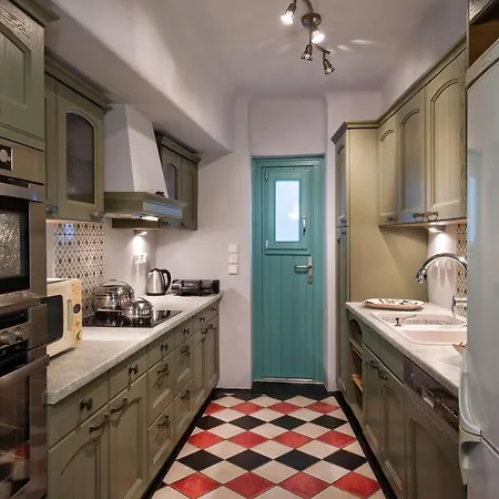 Center Apartment *